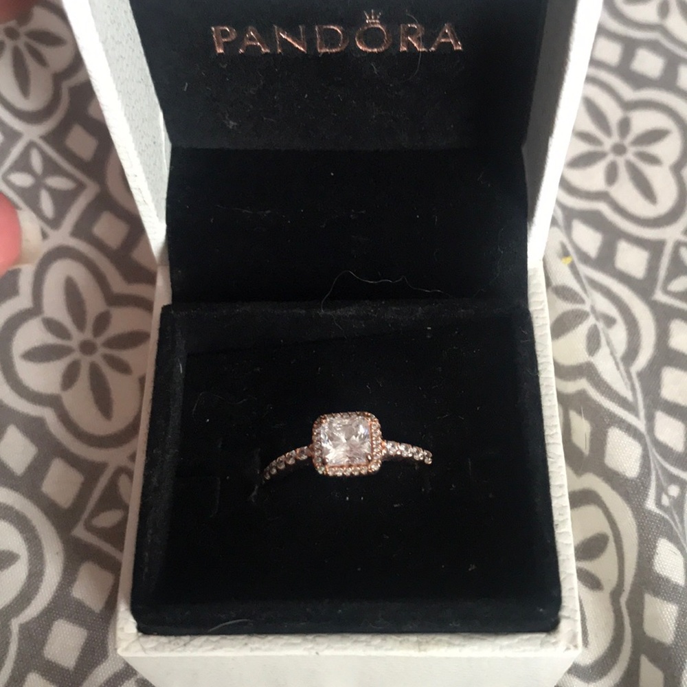 Pandora ring rose gold